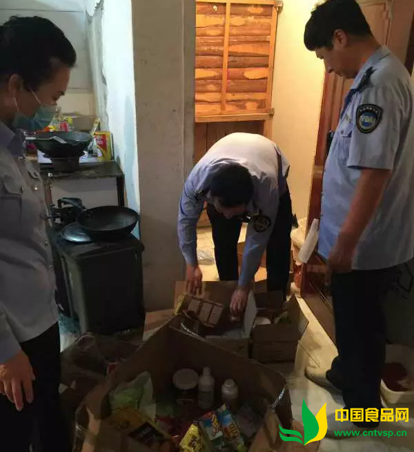 通辽市食品药品监督执法支队夜查烧烤专项行动“第二天”