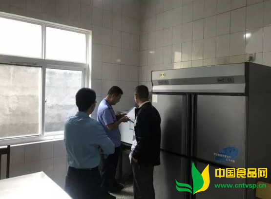 洞桥镇严把食品药品安全关口 助力十九大顺利召开~